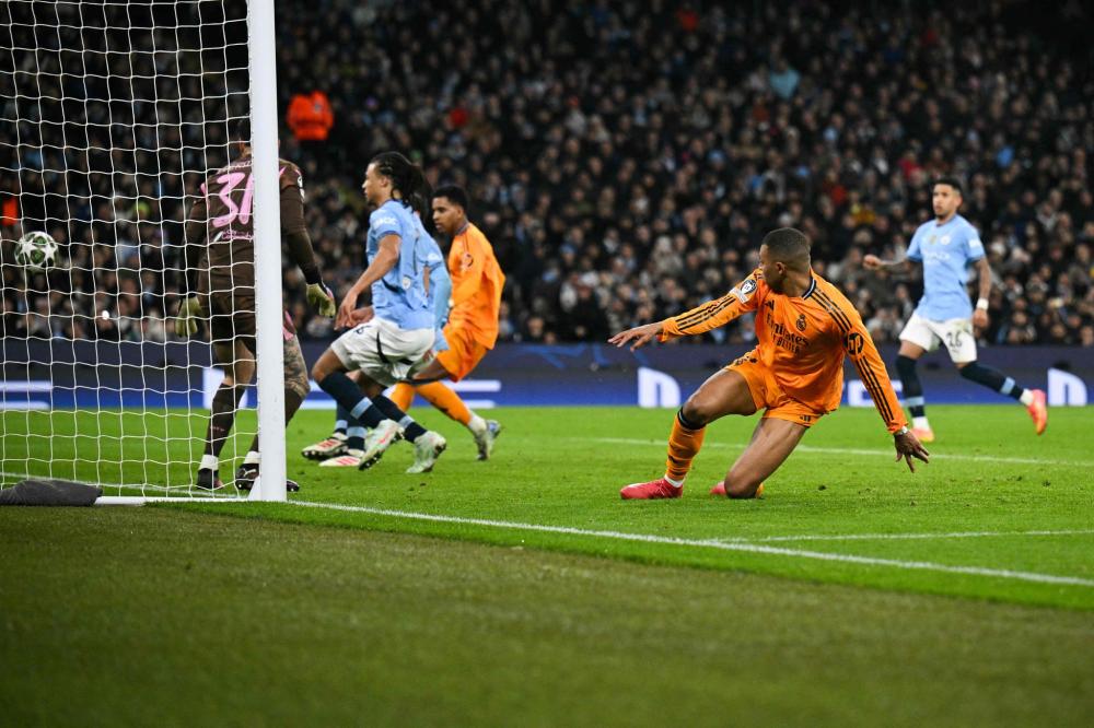 届赛事中 届赛事中